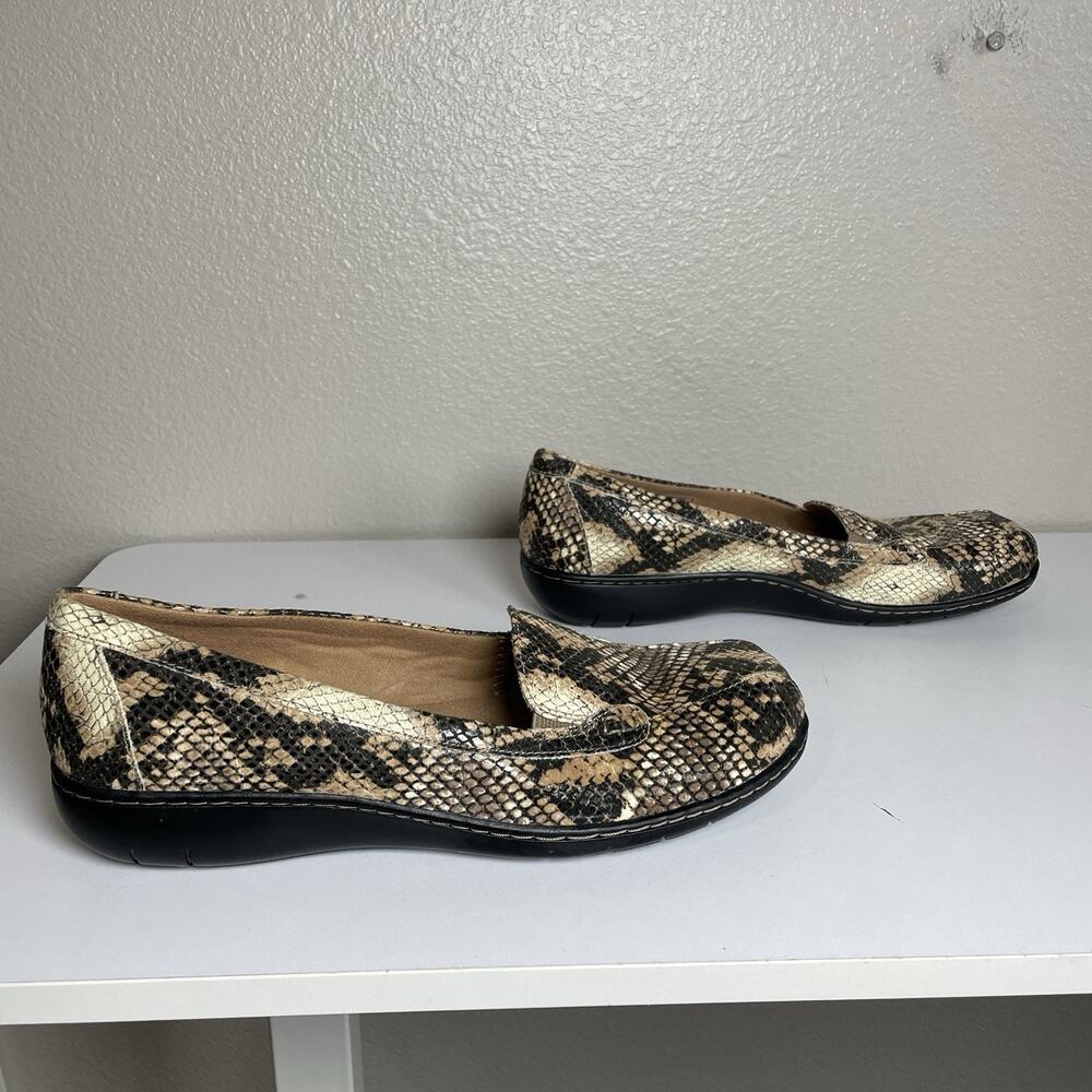 CLARKS Collection Snakeskin Print Slip On Rubber Walking Loafers Womens 10 M
